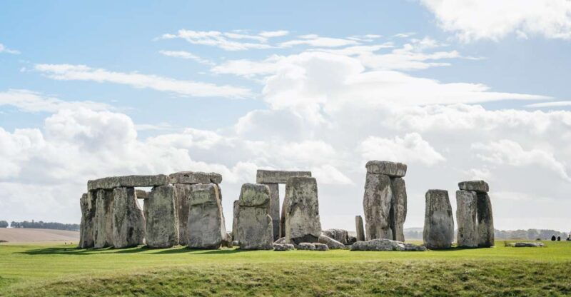 london-full-day-windsor-stonehenge-and-oxford-tour