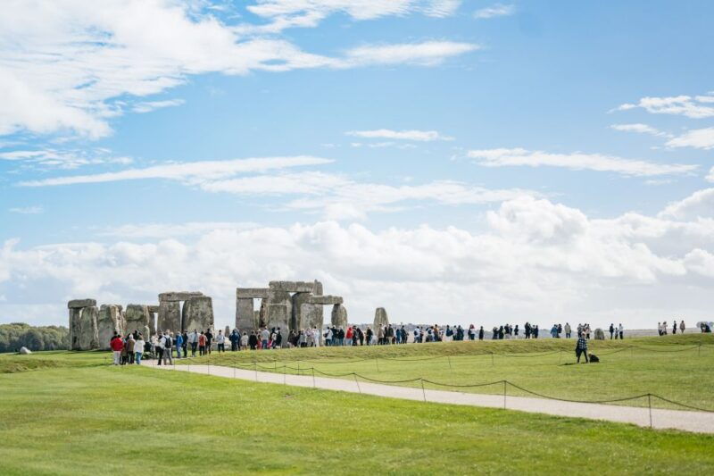 london-full-day-windsor-stonehenge-and-oxford-tour