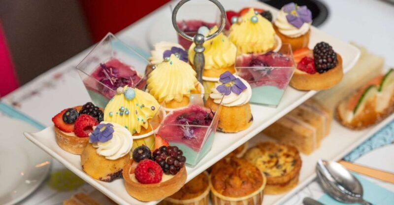 london-gin-and-afternoon-tea-bus-tour-with-audio-guide