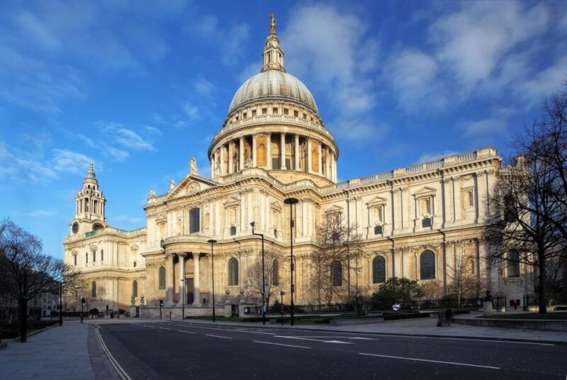 london-guided-sightseeing-tour-on-a-vintage-open-top-bus