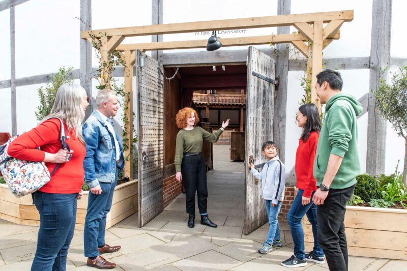 london-guided-tour-of-shakespeares-globe