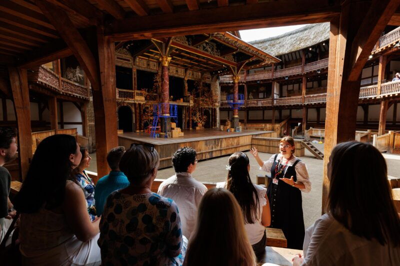 london-guided-tour-of-shakespeares-globe