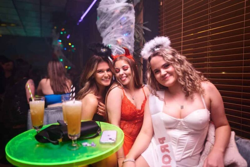 London: Halloween Pub Crawl with Afterparty - Dress Code and Practical Tips
