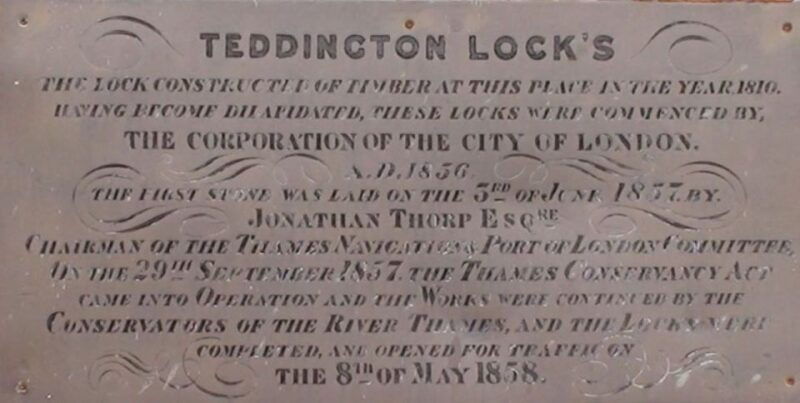london-hampton-court-to-richmond-river-thames-cruise