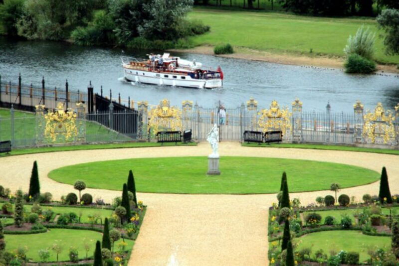london-hampton-court-to-richmond-river-thames-cruise