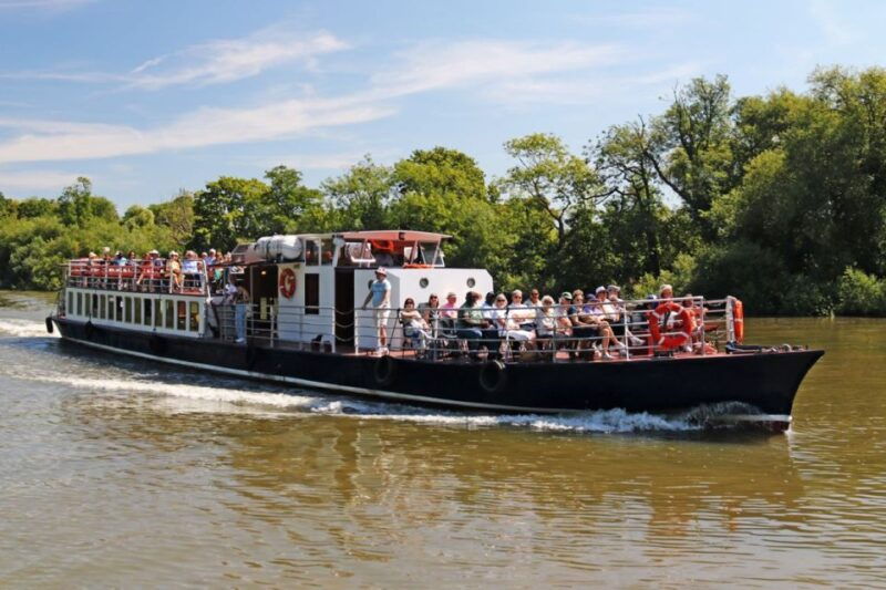 london-hampton-court-to-westminster-river-thames-cruise