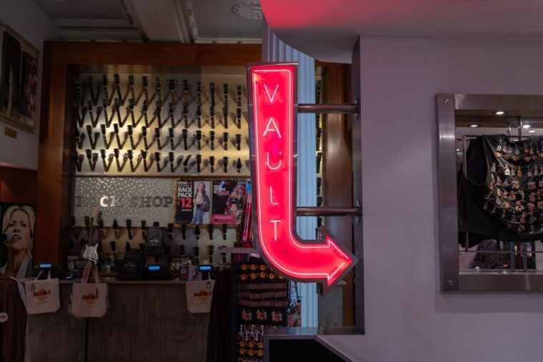 london-hard-rock-walking-tour-with-optional-lunch