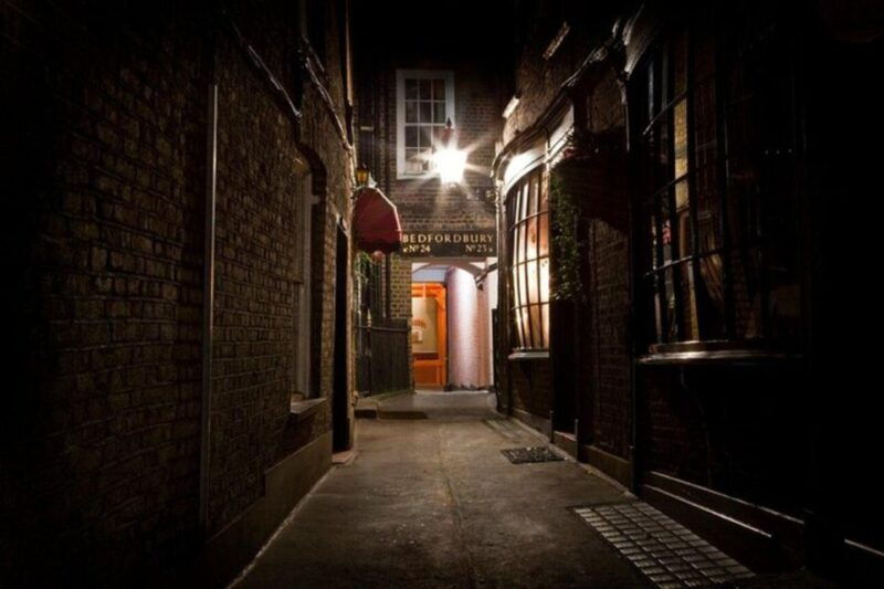 london-haunted-secrets-ghost-walking-tour