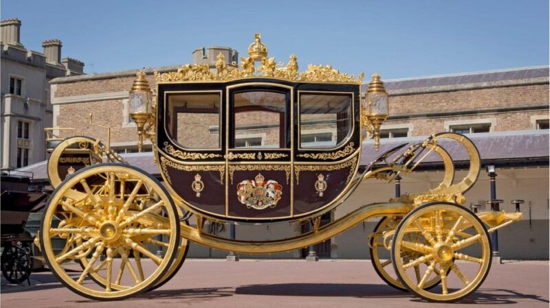 london-highlights-tour-buckingham-palace-royal-mews-ticket