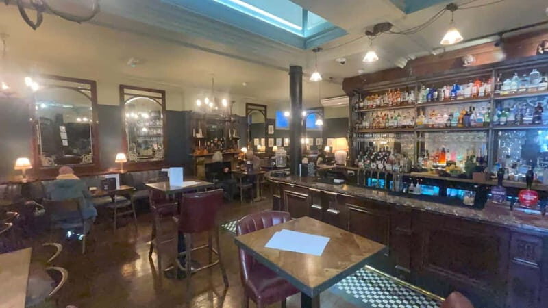 London: Historic Pub Walking Tour for Small Groups - Who Would Enjoy This Tour?
