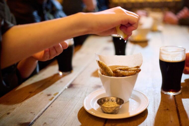 london-historic-pubs-british-ales-classic-dishes