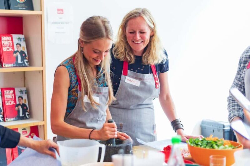 London: Intro to Thai Cooking Class with Wine - Key Points