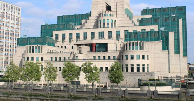 london-james-bond-filming-locations-bus-tour