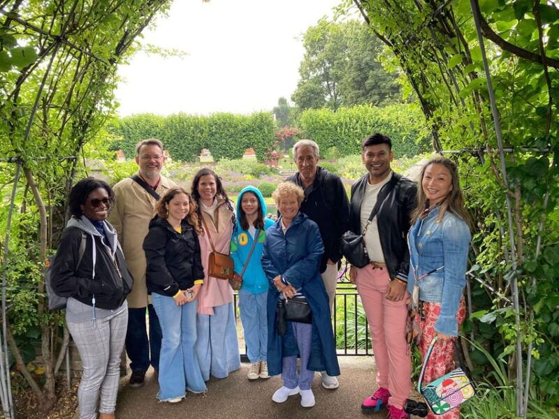 london-kensington-palace-gardens-tour-high-tea-experience