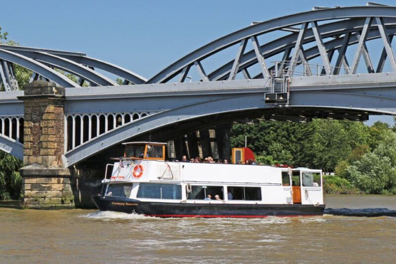 london-kew-to-westminster-river-thames-cruise
