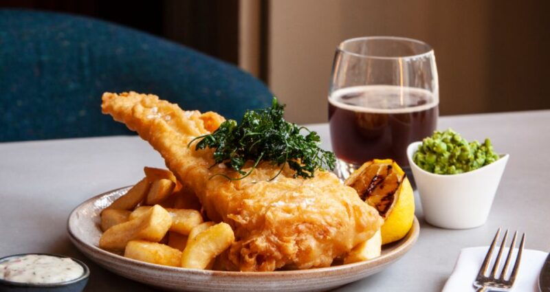 london-les-miserables-and-3-course-meal-sparkling-wine