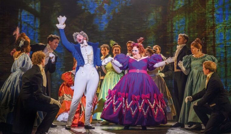 london-les-miserables-and-3-course-meal-sparkling-wine