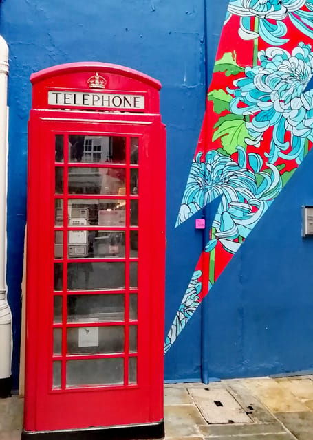 london-london-rocks-private-music-walking-tour-in-soho