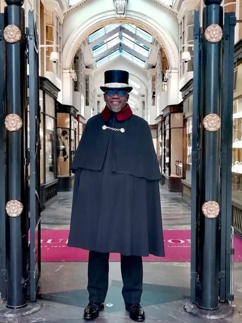 london-london-rocks-private-music-walking-tour-in-soho