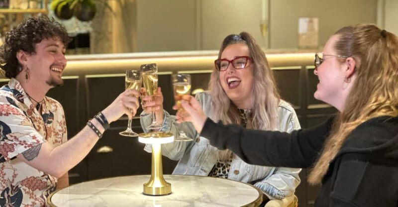 london-madame-tussauds-fast-track-entry-champagne-bar