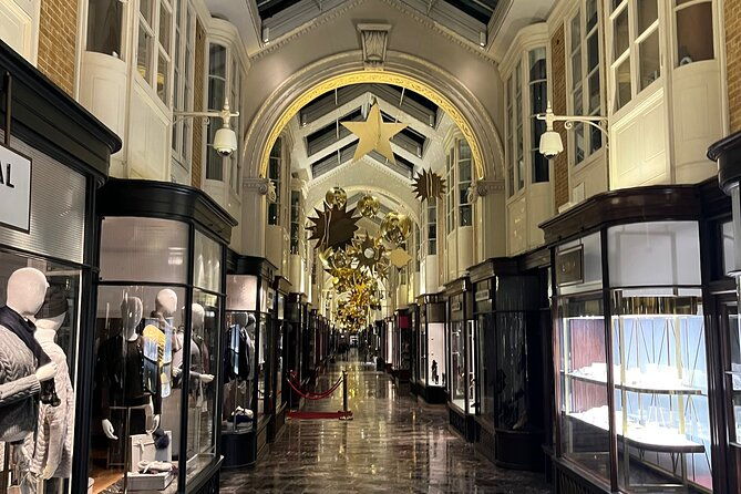 london-magical-christmas-walking-tour-with-guide