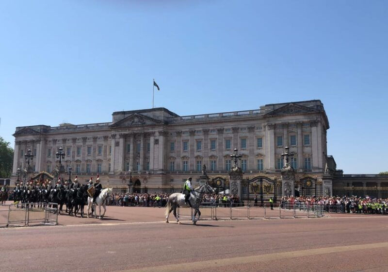 london-parliament-palaces-private-walking-tour-with-guide