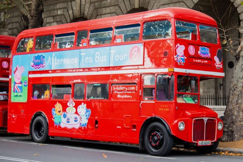 london-peppa-pig-afternoon-tea-bus-tour-with-audio-guide