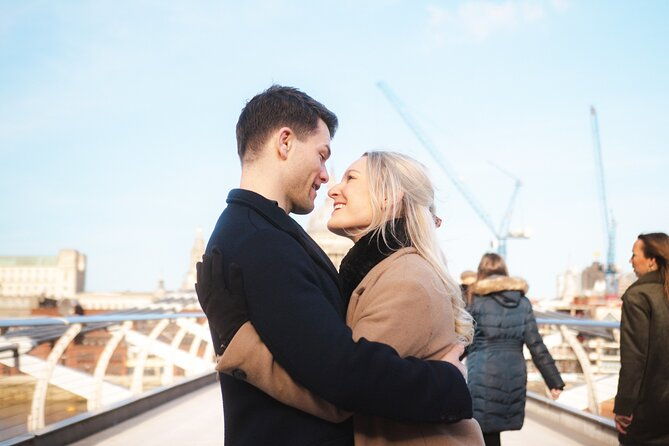 london-photoshoot-at-st-pauls-cathedral-millennium-bridge