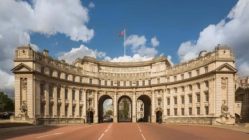 London: Premium 20+ Sights Tour with Expert Local Guide - Key Points
