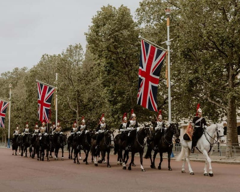 London: Premium 20+ Sights Tour with Expert Local Guide - Practical Tips and Considerations
