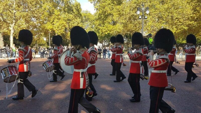 london-private-changing-of-the-guard-westminster-abbey
