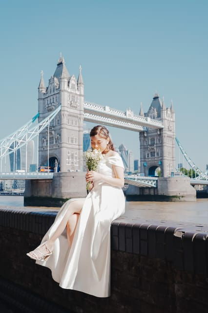 london-private-couple-photoshoot-with-cinematic-style