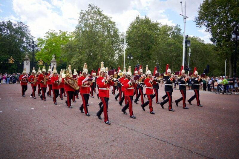 london-private-family-guided-bike-tour-with-childseats