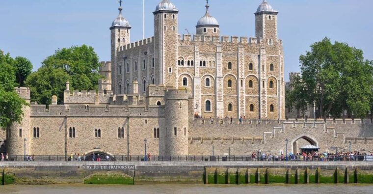 london-private-taxi-50-sights-tour-tower-of-london