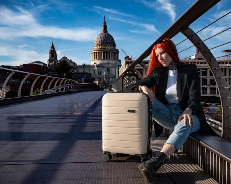 london-private-travel-vacation-photoshoot-romantic-special