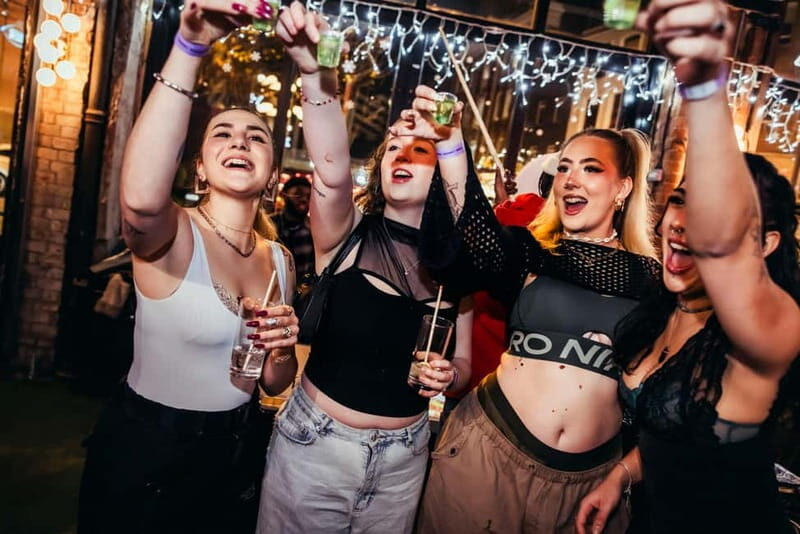 London Pub Crawl: Ultimate Central London Night Out - What’s Included and What’s Not