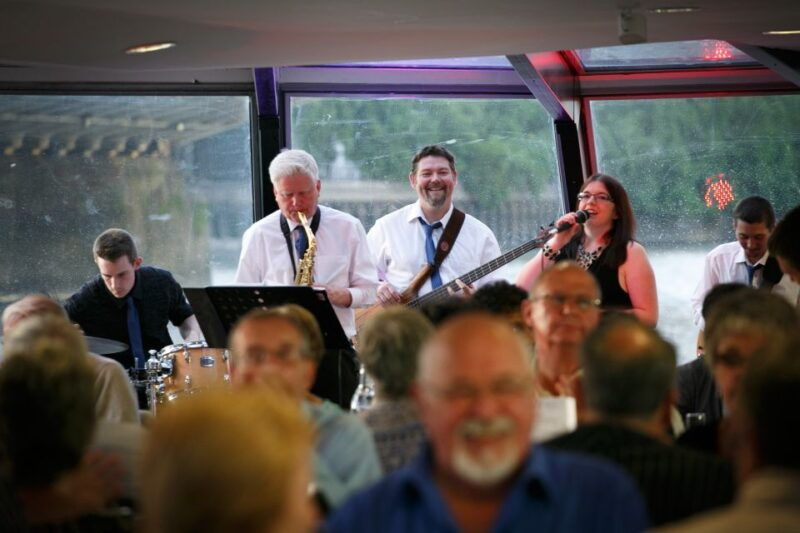 london-river-thames-dinner-cruise-with-live-jazz