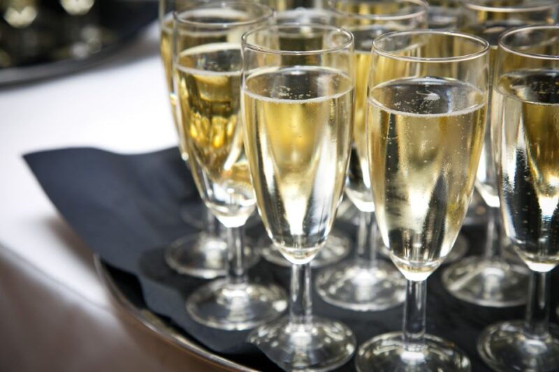 london-river-thames-dinner-cruise-with-live-jazz