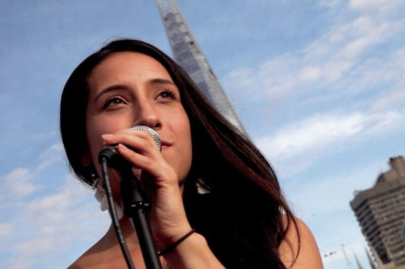 london-river-thames-evening-cruise-with-bubbly-and-canapes