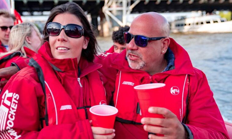 london-river-thames-sunset-speedboat-experience-with-drink