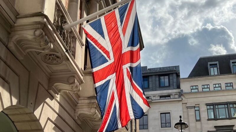 london-royal-historic-pubs-walking-tour