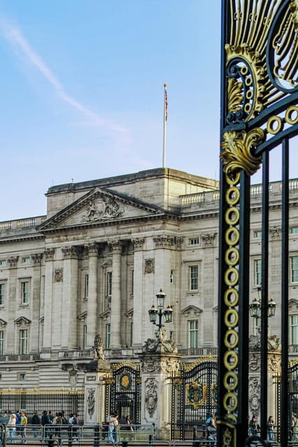 london-royal-stroll-through-westminster-guided-walking-tour
