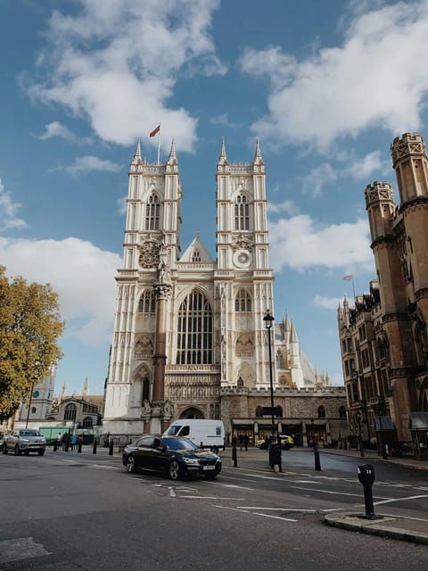 london-royal-stroll-through-westminster-guided-walking-tour