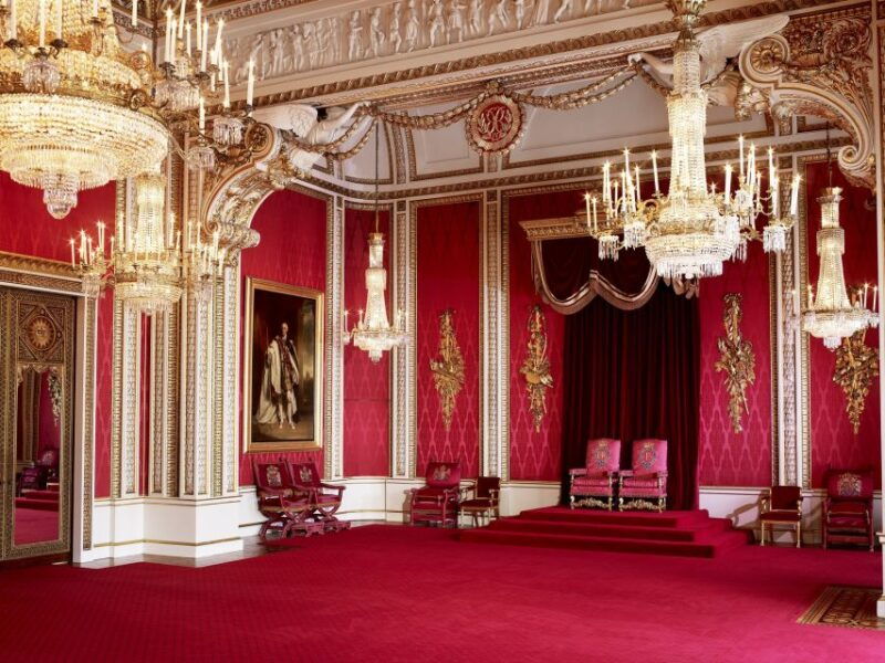 london-royal-walking-tour-and-buckingham-palace-audio-tour