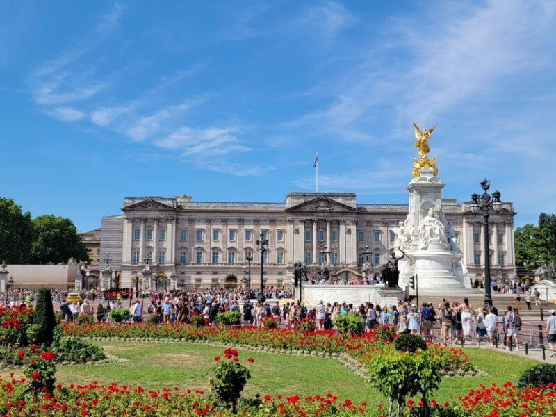 london-royal-walking-tour-and-buckingham-palace-audio-tour