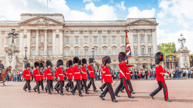 london-royal-walking-tour-with-changing-of-the-guard