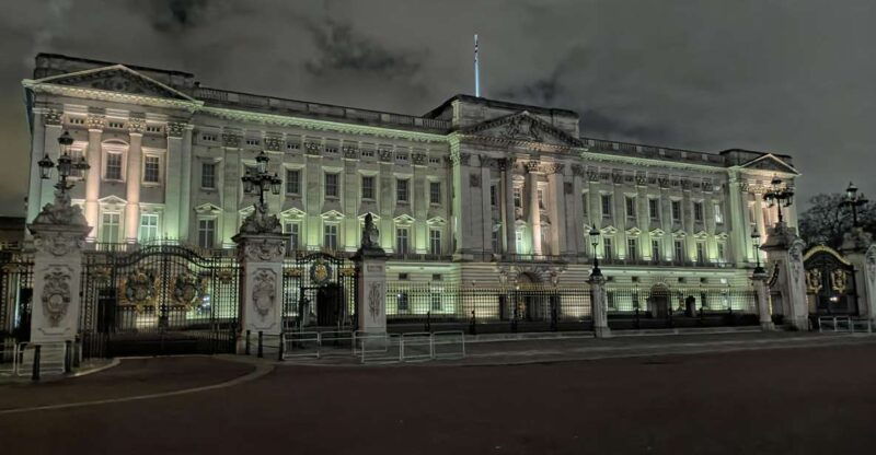 london-royal-westminster-by-night-walking-tour-2