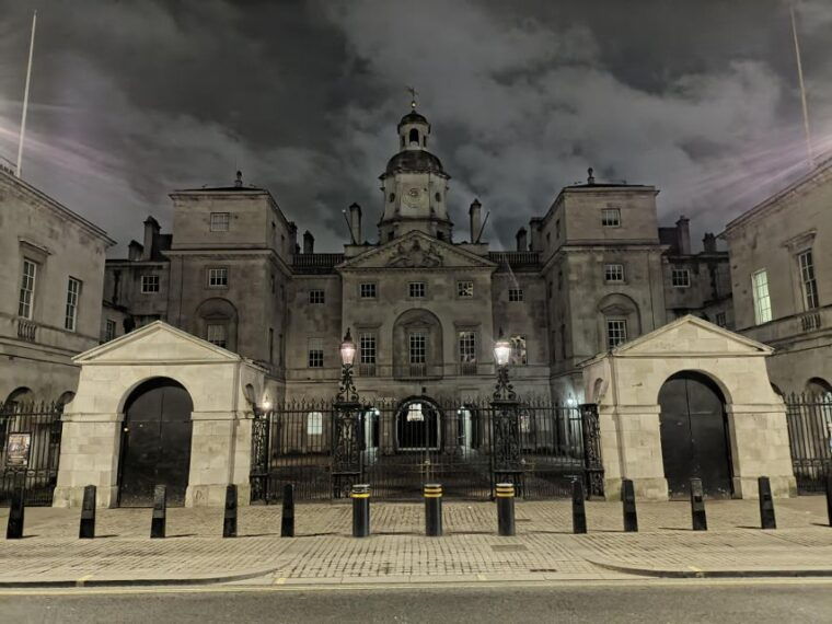 london-royal-westminster-by-night-walking-tour-2