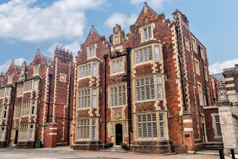 London: Royal Windsor Afternoon Tea Bus Tour - An Authentic and Enjoyable Windsor Experience