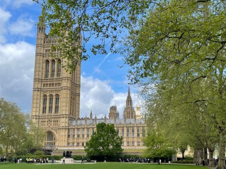 london-royalty-and-democracy